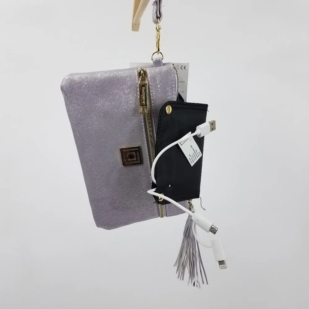NEW Liz Claiborne Glitter Charging Wristlet